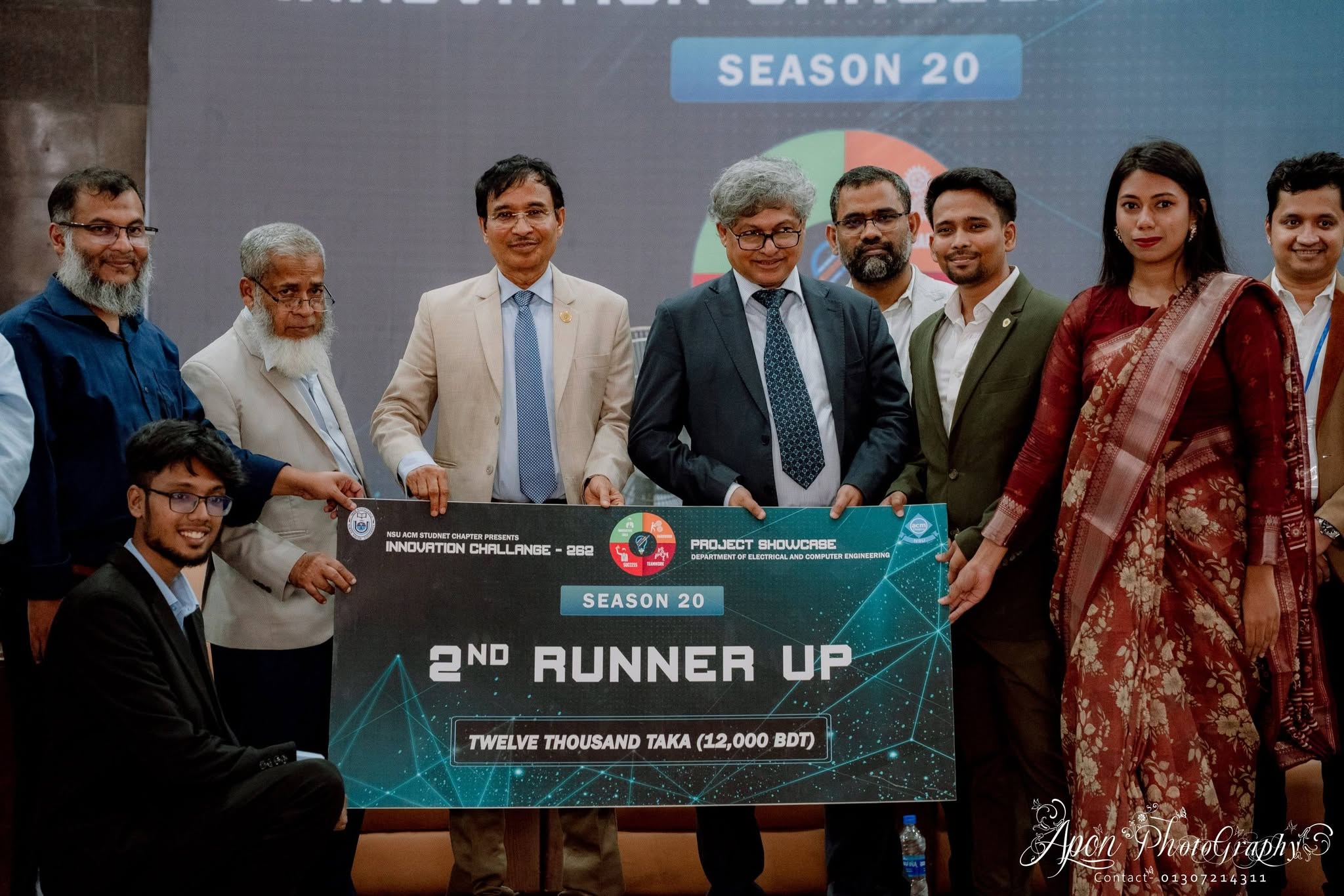 ECE Capstone Showcase Season 20 — 2nd Runner Up with Vice Chancellor and faculty